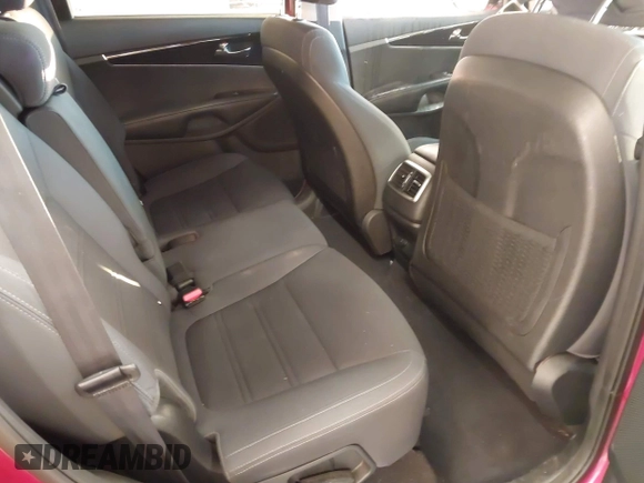 2017 Kia Sorento LX with VIN 5XYPG4A3XHG214042, listed as a IAAI auction lot 41770119 with 73,243 mi miles. Bid and sale history available at carsss.com. Image 8.