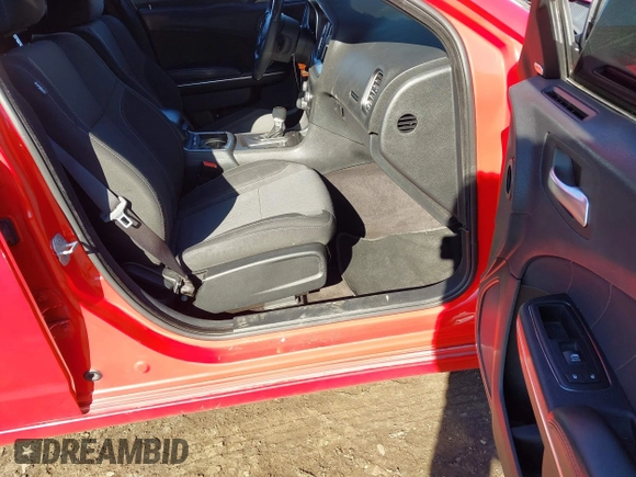 2016 Dodge Charger SXT with VIN 2C3CDXHG2GH350848, listed as a IAAI auction lot 41811927 with 98,016 mi miles and . Bid and sale history available at carsss.com. Image 5.