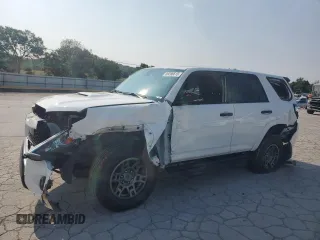 2020 Toyota 4Runner SR5 с VIN JTEBU5JR5L5789434, выставлен на аукционе Copart как лот 59286615 с пробегом 63 057 миль миль и Списание • Salvage title. История ставок и продаж доступна на DreamBid. Изображение 1.