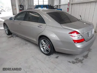 2007 Mercedes-Benz S-Class 5.5L V8 with VIN WDDNG71X07A081212, listed as a IAAI auction lot 41971565 with 166,904 mi miles. Bid and sale history available at carsss.com. Image 3.