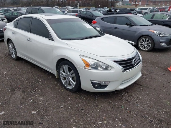 2014 Nissan Altima 3.5 SL with VIN 1N4BL3AP9EC263712, listed as a IAAI auction lot 41554943 with 53,378 mi miles. Bid and sale history available at carsss.com. Image 1.