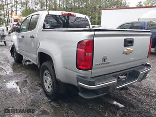 2020 Chevrolet Colorado 2WD Work Truck with VIN 1GCGSBEA5L1142784, listed as a IAAI auction lot 41983363 with 121,734 mi miles. Bid and sale history available at carsss.com. Image 3.