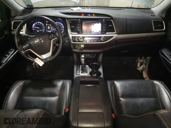 2019 Toyota Highlander SE z VIN 5TDJZRFHXKS745415, wystawiony jako Copart lot #49050585 z przebiegiem 81 440 mil mil oraz Szkoda całkowita • Salvage title. Historia ofert i sprzedaży dostępna na DreamBid. Obrazek 8.