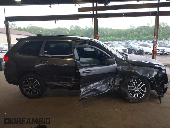 2020 Jeep Grand Cherokee Trailhawk с VIN 1C4RJFLG3LC218632, выставлен на аукционе IAAI как лот 42505378 с пробегом 54 198 миль миль и . История ставок и продаж доступна на DreamBid. Изображение 13.