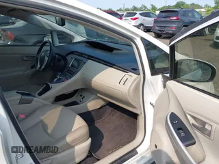 2013 Toyota Prius One z VIN JTDKN3DUXD5553157, wystawiony jako IAAI lot #42409329 z przebiegiem 192 895 mil mil oraz . Historia ofert i sprzedaży dostępna na DreamBid. Obrazek 5.