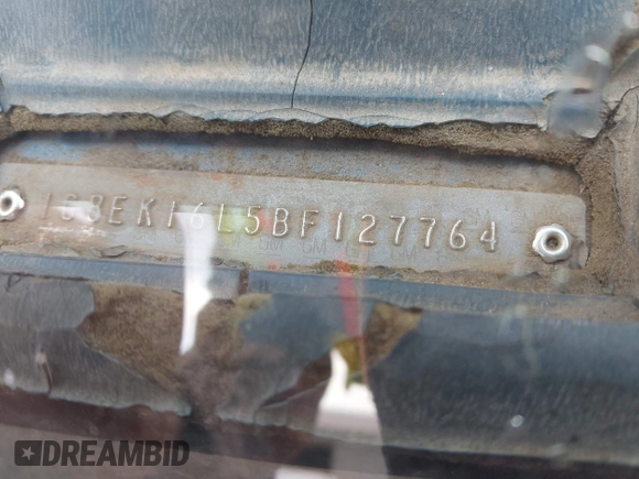 1981 Chevrolet Suburban z VIN 1G8EK16L5BF127764, wystawiony jako IAAI lot #42062572 z przebiegiem 83 014 mil mil oraz . Historia ofert i sprzedaży dostępna na DreamBid. Obrazek 9.
