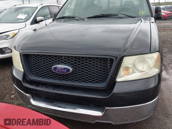 2004 Ford F-150 XLT z VIN 1FTPW12514KA12373, wystawiony jako IAAI lot #41959278 z przebiegiem 265 894 mil mil oraz . Historia ofert i sprzedaży dostępna na DreamBid. Obrazek 6.