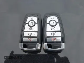 2021 Ford Escape SE z VIN 1FMCU9G6XMUA27362, wystawiony jako IAAI lot #42438771 z przebiegiem 36 040 mil mil oraz . Historia ofert i sprzedaży dostępna na DreamBid. Obrazek 11.