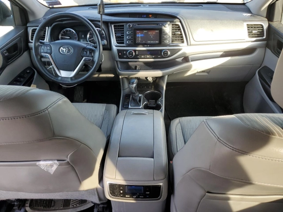 2015 Toyota Highlander LE with VIN 5TDBKRFH3FS142112, listed as a Copart auction lot 46977675 with 254,519 mi miles and Salvage Title. Bid and sale history available at carsss.com. Image 8.