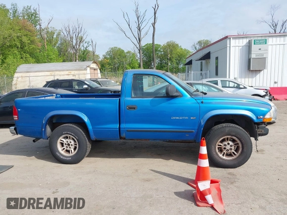 1999 Dodge Dakota z VIN 1B7GG26X3XS142920, wystawiony jako IAAI lot #42116843 z przebiegiem 300 139 mil mil oraz . Historia ofert i sprzedaży dostępna na DreamBid. Obrazek 13.