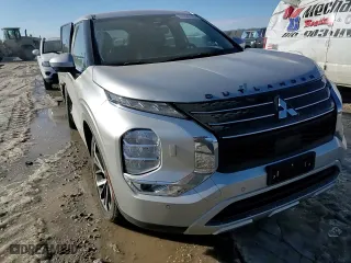2023 Mitsubishi Outlander SE with VIN JA4J4UA88PZ039987, listed as a Copart auction lot 41836125 with 17,982 mi miles and Salvage Title. Bid and sale history available at carsss.com. Image 12.