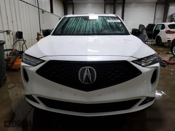 2023 Acura MDX w/A-Spec Package with VIN 5J8YE1H06PL041631, listed as a Copart auction lot 43546895 with 10,271 mi miles and Salvage Title. Bid and sale history available at DreamBid. Image 5.
