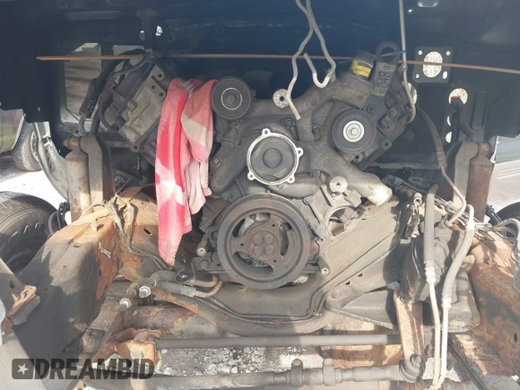 2005 Ford Excursion Eddie Bauer z VIN 1FMSU45P05ED43696, wystawiony jako IAAI lot #41674430 z przebiegiem Nie podano mil oraz . Historia ofert i sprzedaży dostępna na DreamBid. Obrazek 10.