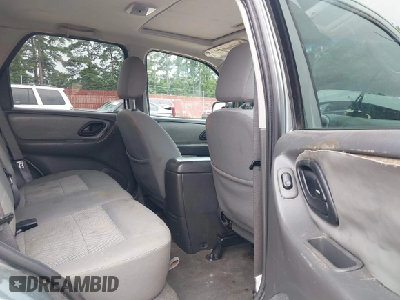 2006 Ford Escape XLT with VIN 1FMYU03146KD35945, listed as a IAAI auction lot 42337712 with 159,833 mi miles and . Bid and sale history available at DreamBid. Image 8.