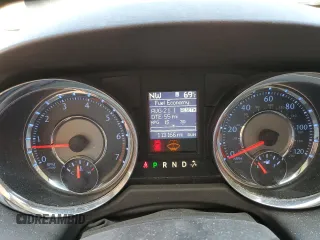 2014 Chrysler Town & Country Touring z VIN 2C4RC1BGXER144103, wystawiony jako Copart lot #54843175 z przebiegiem 113 166 mil mil oraz Szkoda całkowita • Salvage title. Historia ofert i sprzedaży dostępna na DreamBid. Obrazek 9.