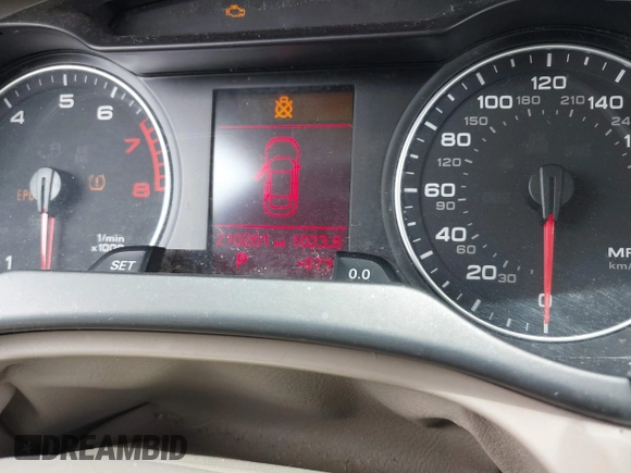 2011 Audi A4 Premium Plus z VIN WAUEFAFL0BN026421, wystawiony jako IAAI lot #42404826 z przebiegiem 210 201 mil mil oraz . Historia ofert i sprzedaży dostępna na DreamBid. Obrazek 7.