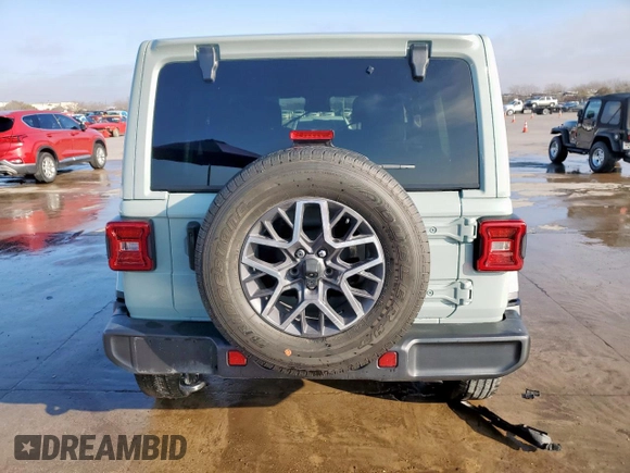 2024 Jeep Wrangler Sahara with VIN 1C4PJXEN6RW110988, listed as a Copart auction lot 46257325 with 39,889 mi miles and Clean title. Bid and sale history available at DreamBid. Image 6.