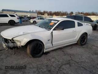 2006 Ford Mustang GT Deluxe с VIN 1ZVFT82H165145267, выставлен на аукционе Copart как лот 87386364 с пробегом Не указан миль и Списание • Salvage title. История ставок и продаж доступна на DreamBid. Изображение 1.