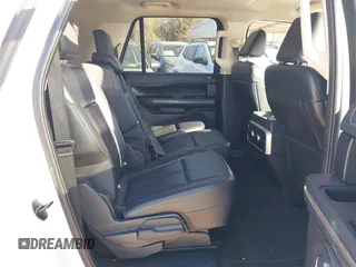 2024 Ford Expedition Max XLT z VIN 1FMJK1H8XREA38197, wystawiony jako IAAI lot #41786020 z przebiegiem 35 387 mil mil oraz . Historia ofert i sprzedaży dostępna na DreamBid. Obrazek 8.