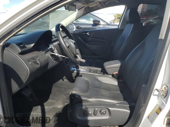 2008 Volkswagen Passat Turbo z VIN WVWJK73C58E186808, wystawiony jako Copart lot #72097784 z przebiegiem 131 500 mil mil oraz Szkoda całkowita • Salvage title. Historia ofert i sprzedaży dostępna na DreamBid. Obrazek 7.