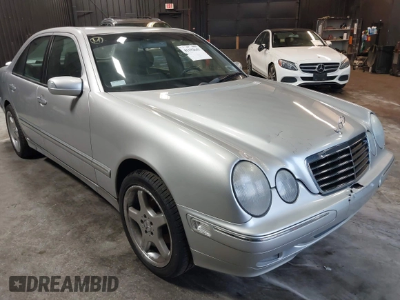2002 Mercedes-Benz E-Class with VIN WDBJF82J52X062526, listed as a IAAI auction lot 41192641 with 126,352 mi miles. Bid and sale history available at carsss.com. Image 1.