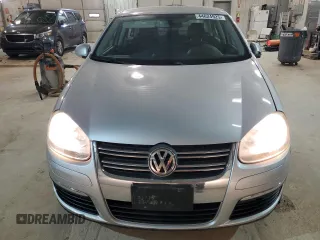 2010 Volkswagen Jetta S with VIN 3VWJX7AJ0AM002486, listed as a Copart auction lot 44624925 with 140,248 mi miles and Salvage title. Bid and sale history available at DreamBid. Image 5.