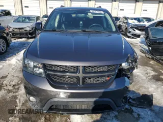 2017 Dodge Journey GT with VIN 3C4PDDEG0HT633032, listed as a Copart auction lot 88143165 with 102,805 mi miles and Salvage title. Bid and sale history available at DreamBid. Image 5.