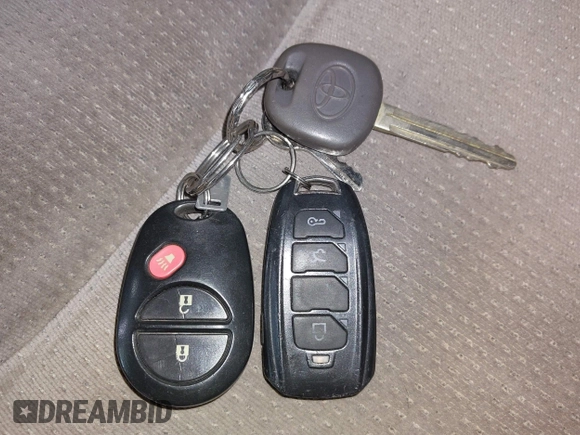 2005 Toyota Sienna CE z VIN 5TDZA23C45S247631, wystawiony jako IAAI lot #42380951 z przebiegiem 256 517 mil mil oraz . Historia ofert i sprzedaży dostępna na DreamBid. Obrazek 11.