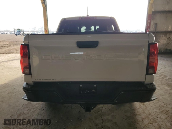 2024 Chevrolet Colorado 4WD Work Truck z VIN 1GCPTBEK1R1317174, wystawiony jako Copart lot #43582685 z przebiegiem Nie podano mil oraz Szkoda całkowita • Salvage title. Historia ofert i sprzedaży dostępna na DreamBid. Obrazek 6.
