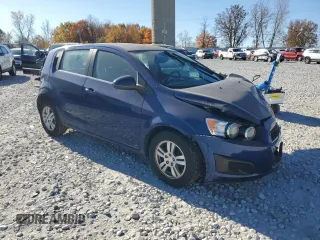 2013 Chevrolet Sonic LT with VIN 1G1JC6SB2D4158666, listed as a Copart auction lot 77833154 with 61,803 mi miles and Clean Title. Bid and sale history available at carsss.com. Image 4.