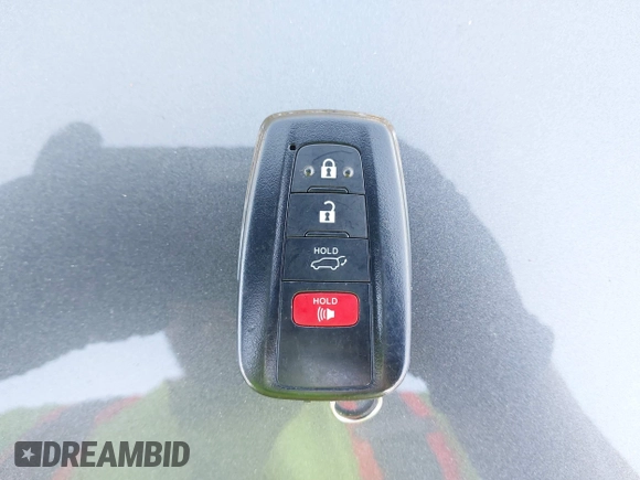 2022 Toyota RAV4 Hybrid SE z VIN 4T3T6RFV5NU101105, wystawiony jako IAAI lot #42666372 z przebiegiem 7 644 mil mil oraz . Historia ofert i sprzedaży dostępna na DreamBid. Obrazek 11.