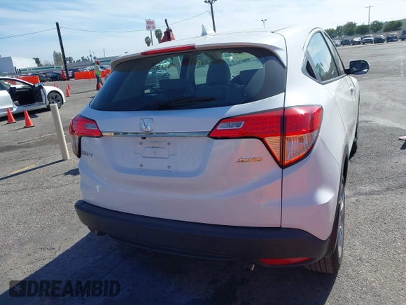 2022 Honda HR-V LX with VIN 3CZRU6H34NM768950, listed as a IAAI auction lot 41702229 with 5,891 mi miles. Bid and sale history available at carsss.com. Image 4.