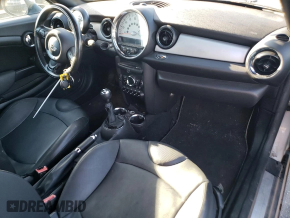 2012 MINI Cooper Coupe with VIN WMWSX1C54CT300061, listed as a Copart auction lot 88522015 with 80,980 mi miles and Salvage Title. Bid and sale history available at carsss.com. Image 8.