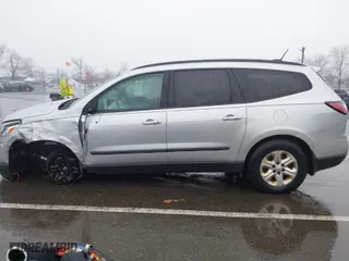 2016 Chevrolet Traverse LS with VIN 1GNKRFED9GJ124857, listed as a IAAI auction lot 41567686 with 1 mi miles. Bid and sale history available at carsss.com. Image 14.