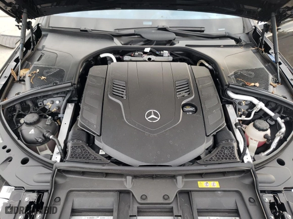 2022 Mercedes-Benz S-Class S 580 with VIN W1K6G7GB9NA155496, listed as a Copart auction lot 83497624 with 1,728 mi miles and Salvage Title. Bid and sale history available at carsss.com. Image 11.