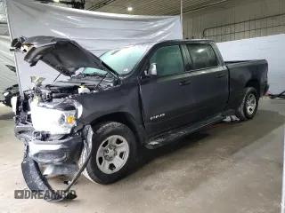 2022 Ram 1500 Tradesman z VIN 1C6RRFNGXNN333734, wystawiony jako Copart lot #51745255 z przebiegiem 44 743 mil mil oraz Szkoda całkowita • Salvage title. Historia ofert i sprzedaży dostępna na DreamBid. Obrazek 1.