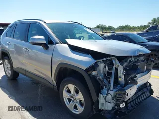 2021 Toyota RAV4 XLE with VIN 2T3W1RFV0MC140549, listed as a IAAI auction lot 42238230 with 30,276 mi miles and . Bid and sale history available at DreamBid. Image 1.