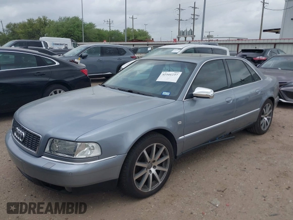 2003 Audi S8 z VIN WAUGU44D33N002014, wystawiony jako IAAI lot #41941237 z przebiegiem Nie podano mil oraz . Historia ofert i sprzedaży dostępna na DreamBid. Obrazek 2.