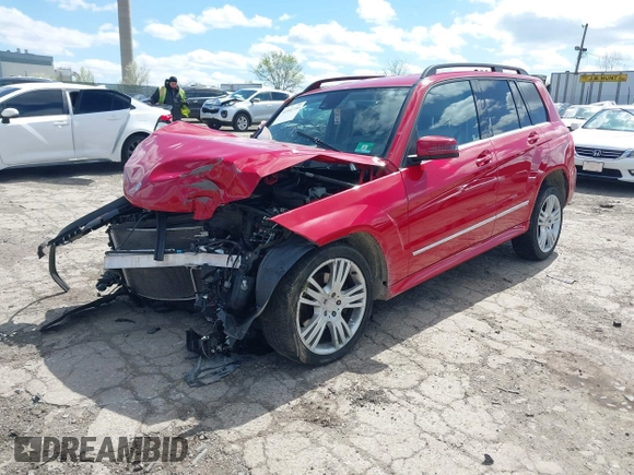 2013 Mercedes-Benz GLK 350 with VIN WDCGG8JB0DG047089, listed as a IAAI auction lot 41991336 with Not Provided miles and . Bid and sale history available at DreamBid. Image 2.