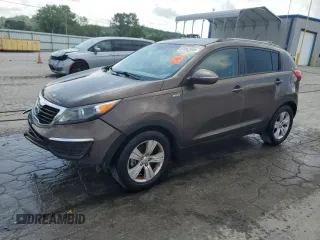 2011 Kia Sportage LX z VIN KNDPBCA25B7050929, wystawiony jako Copart lot #57062645 z przebiegiem 160 017 mil mil oraz Szkoda całkowita • Salvage title. Historia ofert i sprzedaży dostępna na DreamBid. Obrazek 1.