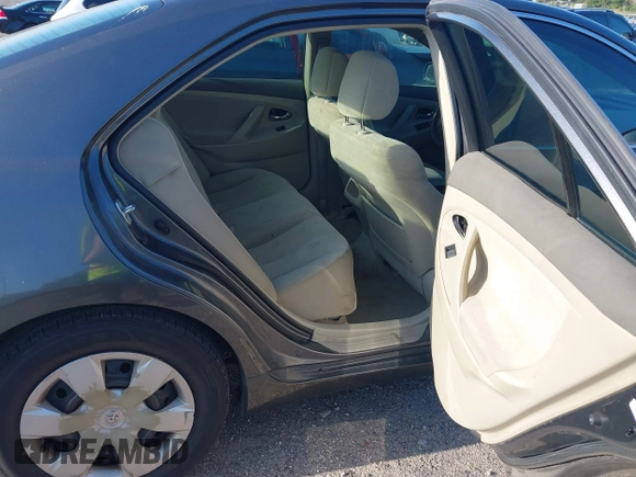 2007 Toyota Camry CE with VIN 4T1BE46K77U147361, listed as a IAAI auction lot 41918501 with 267,924 mi miles. Bid and sale history available at carsss.com. Image 8.