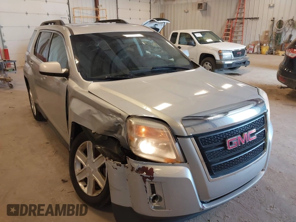 2011 GMC Terrain SLE-2 with VIN 2CTFLTECXB6424323, listed as a IAAI auction lot 42032143 with 176,270 mi miles and . Bid and sale history available at carsss.com. Image 1.