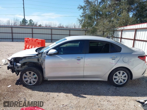 2021 Kia Rio LX with VIN 3KPA24AD8ME403664, listed as a IAAI auction lot 41675554 with 37,999 mi miles. Bid and sale history available at carsss.com. Image 15.