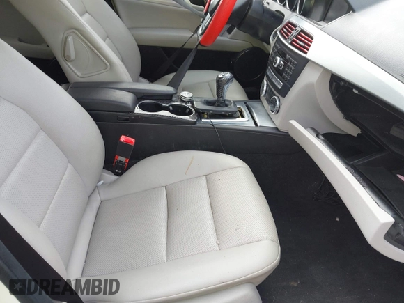 2013 Mercedes-Benz C-Class C 250 Sport with VIN WDDGF4HB8DA776294, listed as a IAAI auction lot 41809513 with 999,999 mi miles. Bid and sale history available at carsss.com. Image 5.