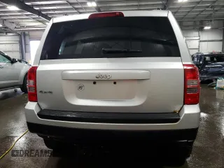 2012 Jeep Patriot Sport with VIN 1C4NJRBBXCD624343, listed as a Copart auction lot 61103315 with 116,728 mi miles and Salvage title. Bid and sale history available at DreamBid. Image 6.