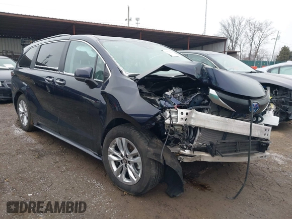 2024 Toyota Sienna XLE with VIN 5TDJSKFC3RS129744, listed as a IAAI auction lot 41564077 with 9,224 mi miles and . Bid and sale history available at DreamBid. Image 1.