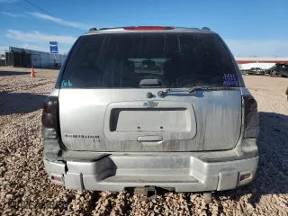 2005 Chevrolet TrailBlazer LT with VIN 1GNDT13S052279240, listed as a Copart auction lot 50742545 with 282,606 mi miles and Clean Title. Bid and sale history available at carsss.com. Image 6.