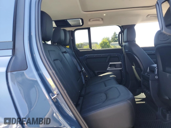 2022 Land Rover Defender S с VIN SALEJ7RX9N2079099, выставлен на аукционе Copart как лот 61398115 с пробегом 46 363 миль миль и Списание • Salvage title. История ставок и продаж доступна на DreamBid. Изображение 11.