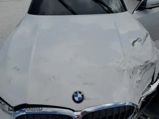 2022 BMW 3 Series 330i z VIN 3MW5R1J04N8C45622, wystawiony jako Copart lot #55467275 z przebiegiem 42 977 mil mil oraz Szkoda całkowita • Salvage title. Historia ofert i sprzedaży dostępna na DreamBid. Obrazek 11.