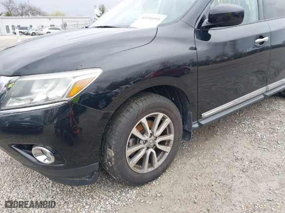 2014 Nissan Pathfinder SL with VIN 5N1AR2MM1EC715812, listed as a IAAI auction lot 41931093 with 156,786 mi miles. Bid and sale history available at carsss.com. Image 6.